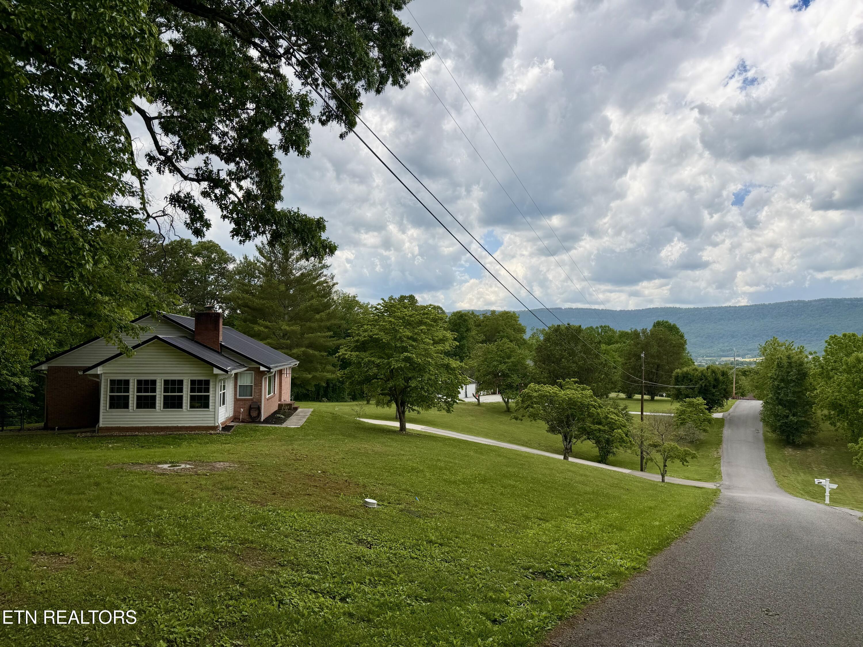 688 Stiner Lane