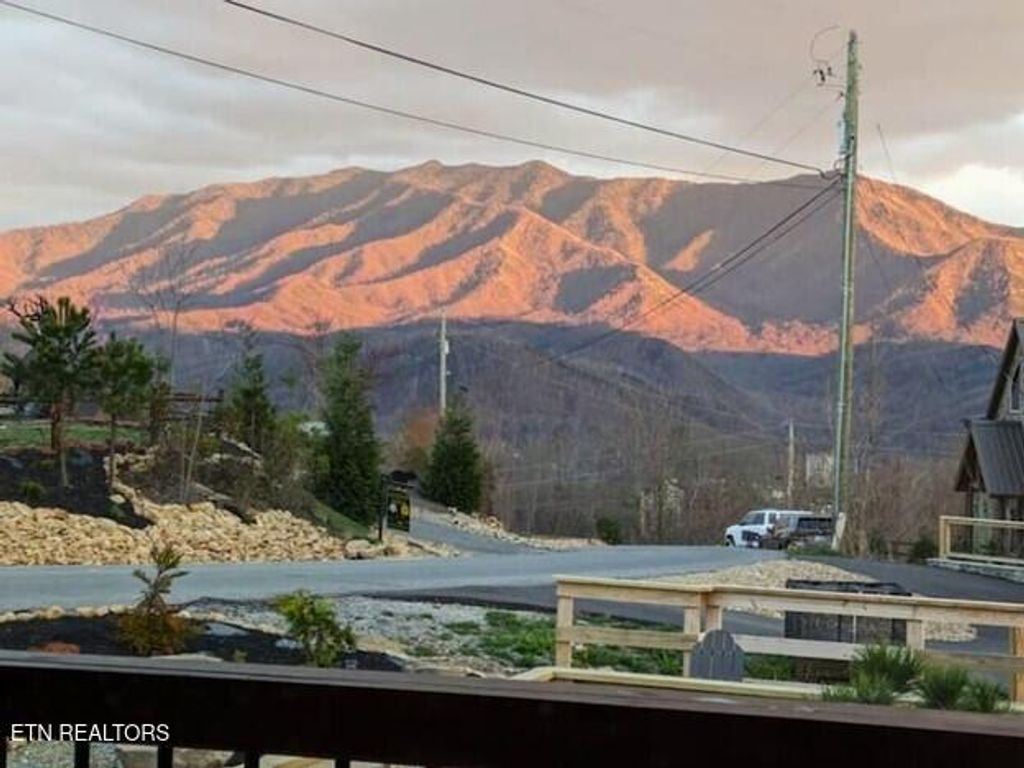 Photo of 710 Village Loop Rd, Gatlinburg, TN 37738 (MLS # 1334602)