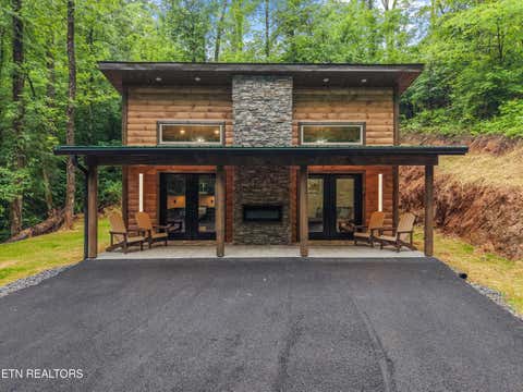 Property photo of 2036 Ridge Rd 16, Pigeon Forge, TN 37863