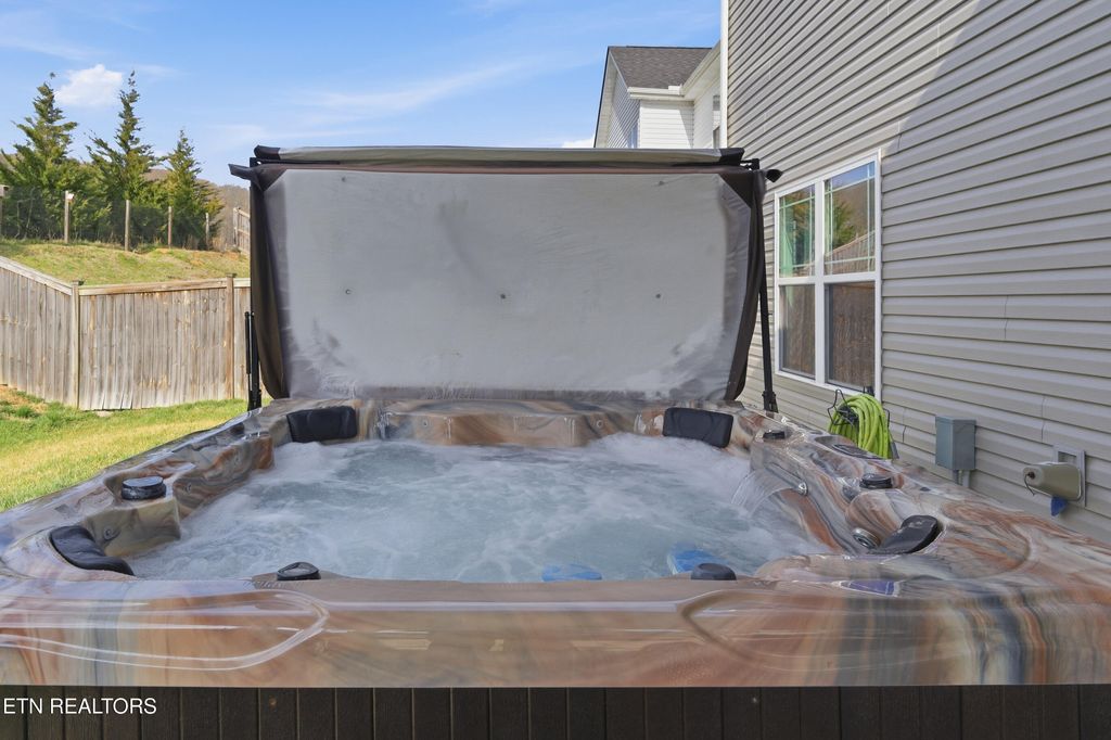 Photo of 12713 Myrtle Ridge Lane, Knoxville, TN 37932 (MLS # 1331382)