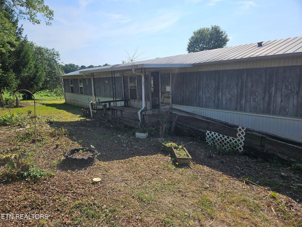 Photo of 871 N Old Grey Ridge Rd, Friendsville, TN 37737 (MLS # 1314296)