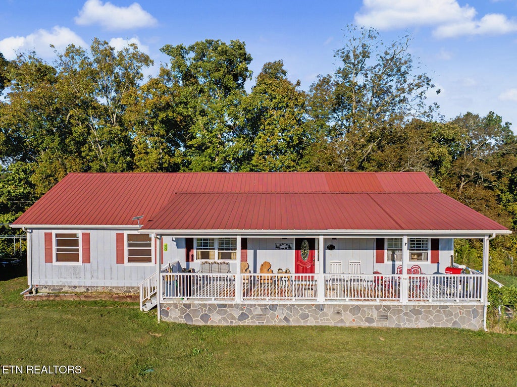 Photo of 875 Palmer Hollow Rd, Bybee, TN 37713 (MLS # 1358940)