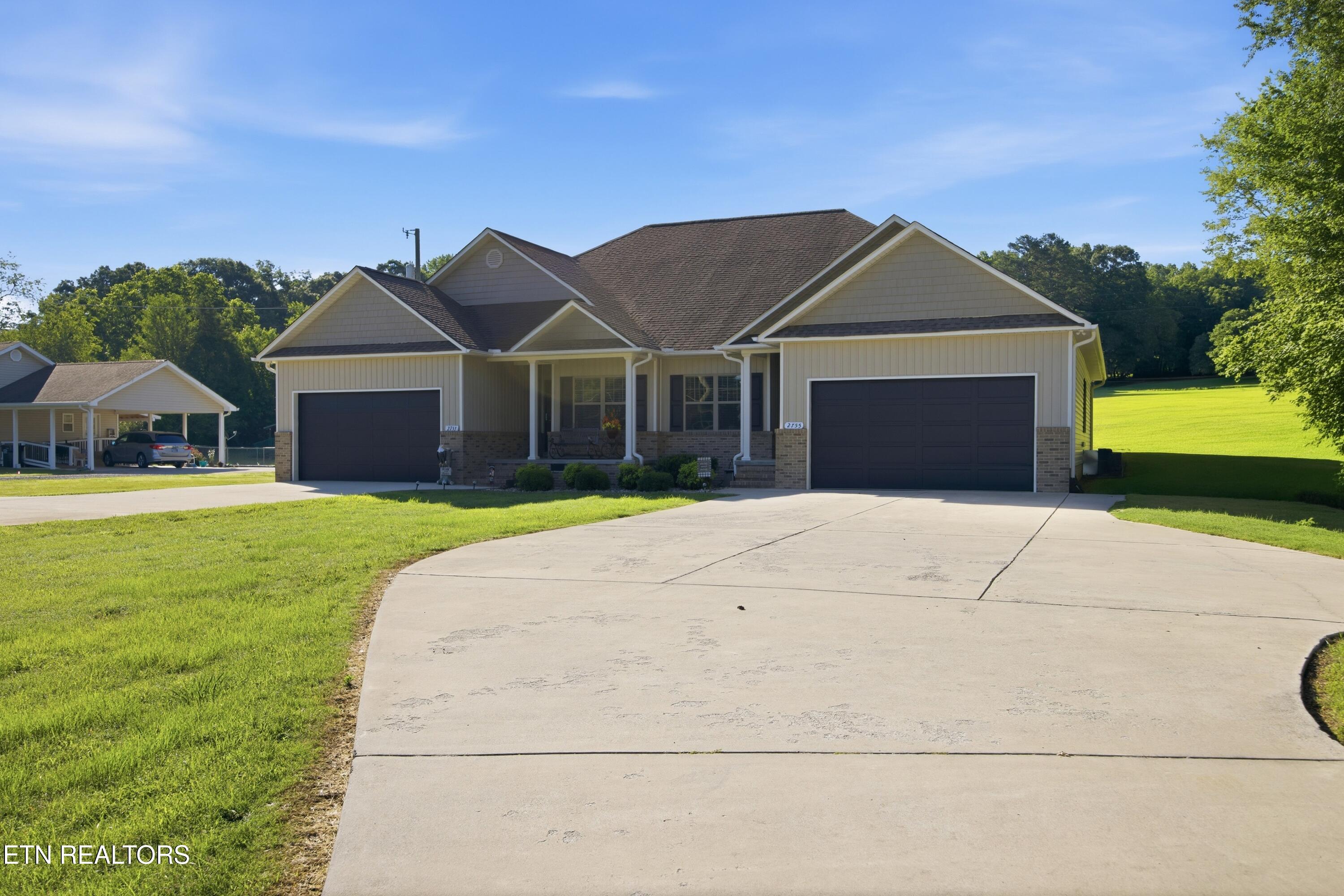 2753/2755 Highway 39W