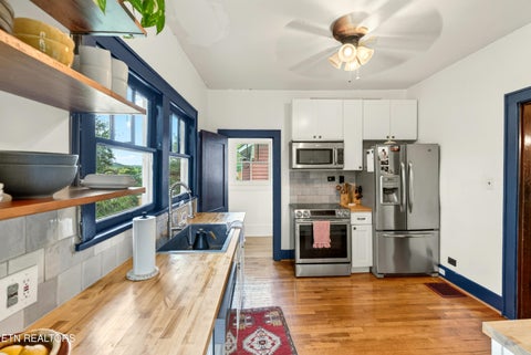 Tiny photo for 223 E Churchwell Ave, Knoxville, TN 37917 (MLS # 1354570)