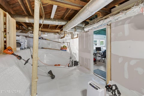 Tiny photo for 223 E Churchwell Ave, Knoxville, TN 37917 (MLS # 1354570)