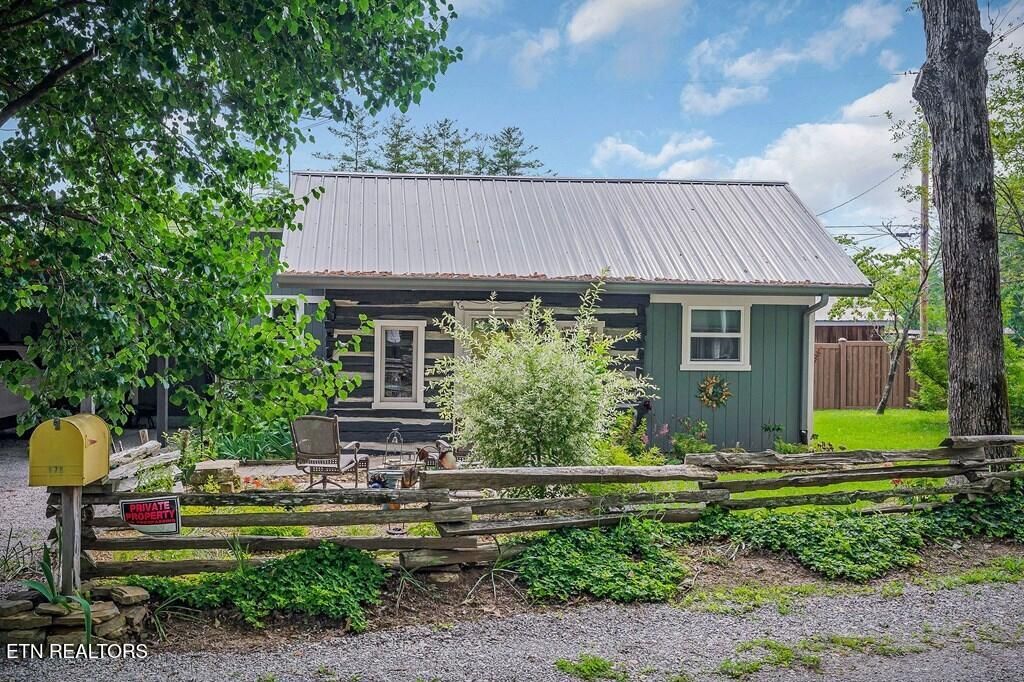 Photo of 179 HOLIDAY LANE SPARTA Lane, Sparta, TN 38583 (MLS # 1323840)