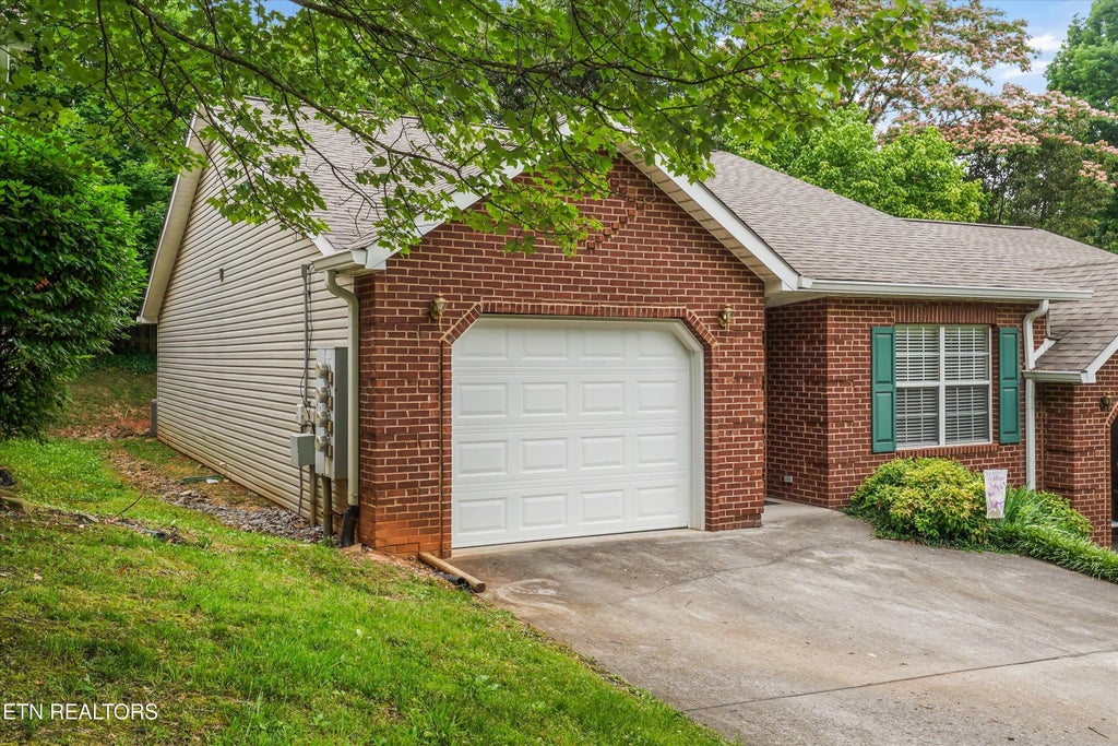 Photo of 1307 Lucy Way, Knoxville, TN 37912 (MLS # 1343822)
