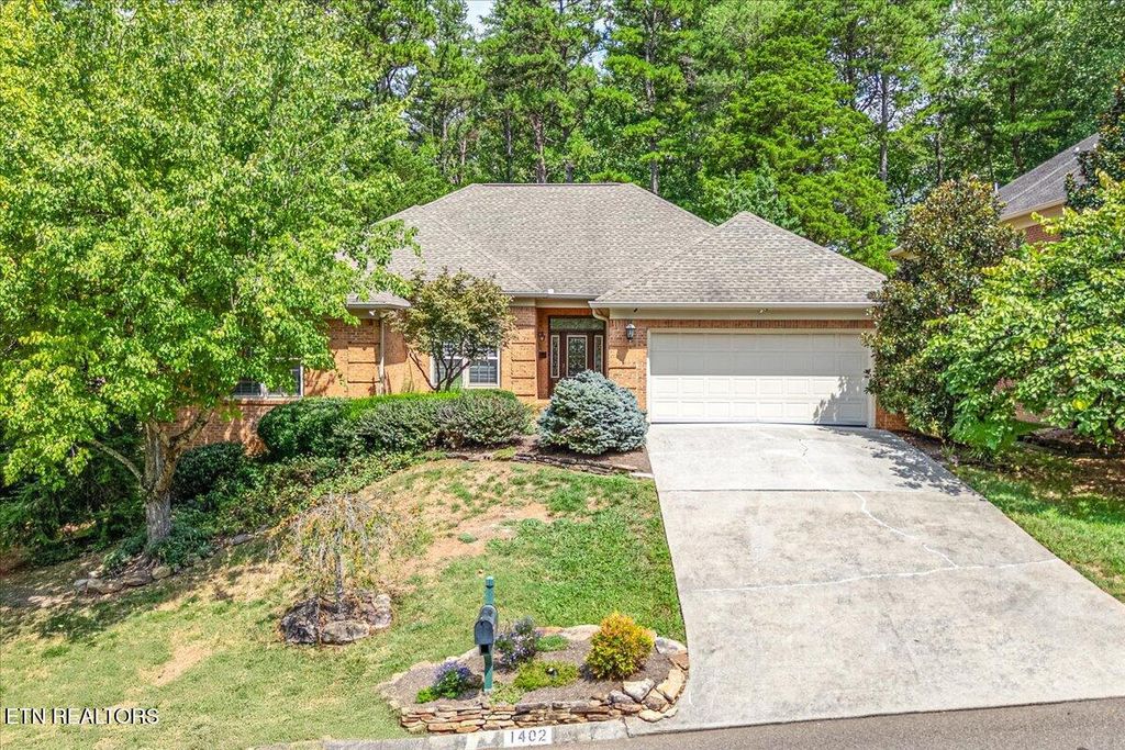 Photo of 1402 Coachman Lane, Knoxville, TN 37919 (MLS # 1301089)