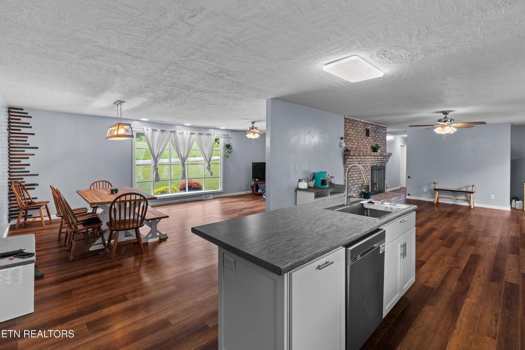 Photo of 506 Gaye Drive, Jefferson City, TN 37760 (MLS # 1304809)