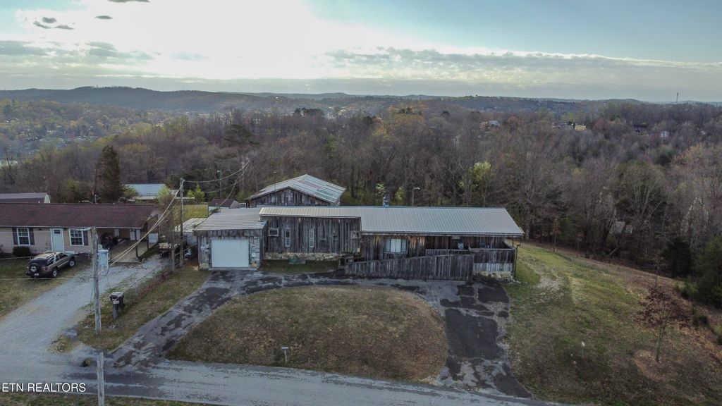 Photo of 235 Roberts Rd, Kingston, TN 37763 (MLS # 1294377)