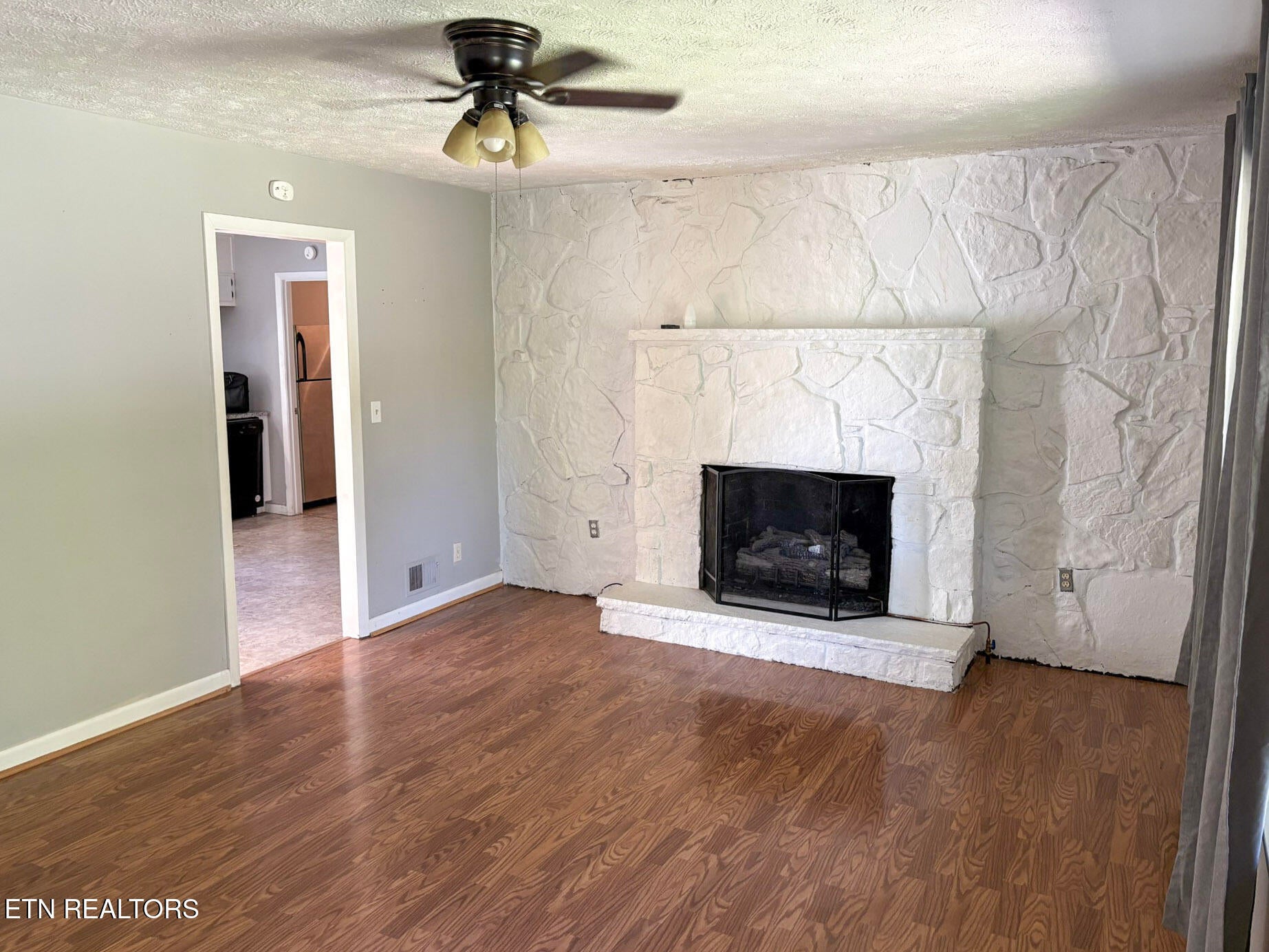 2107 Whitehorse Drive