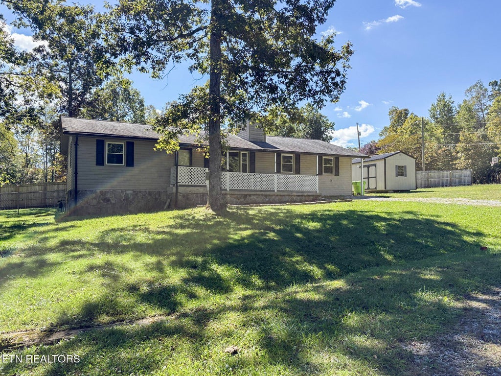 Photo of 2107 Whitehorse Drive, Crossville, TN 38572 (MLS # 1358612)