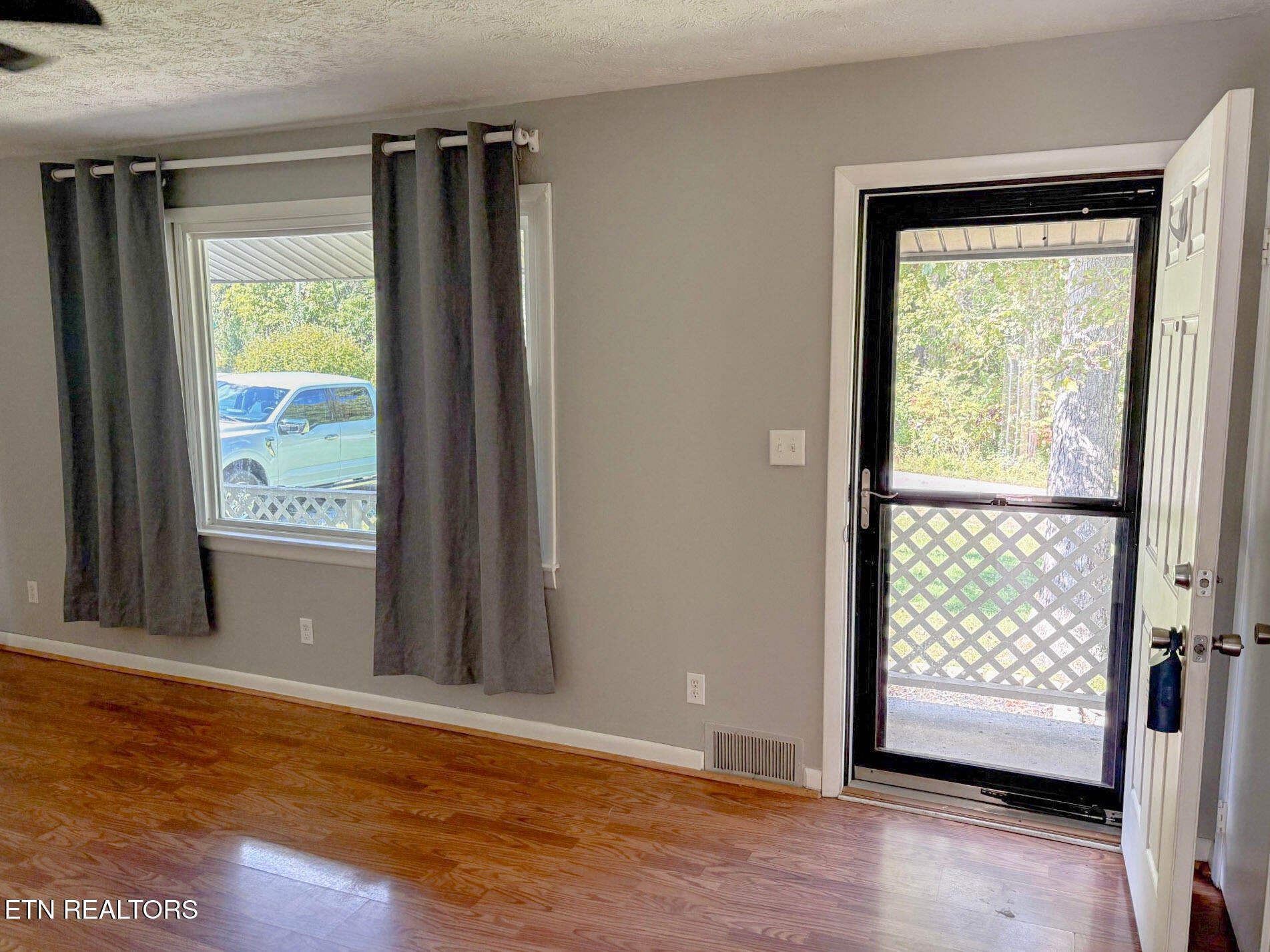 2107 Whitehorse Drive