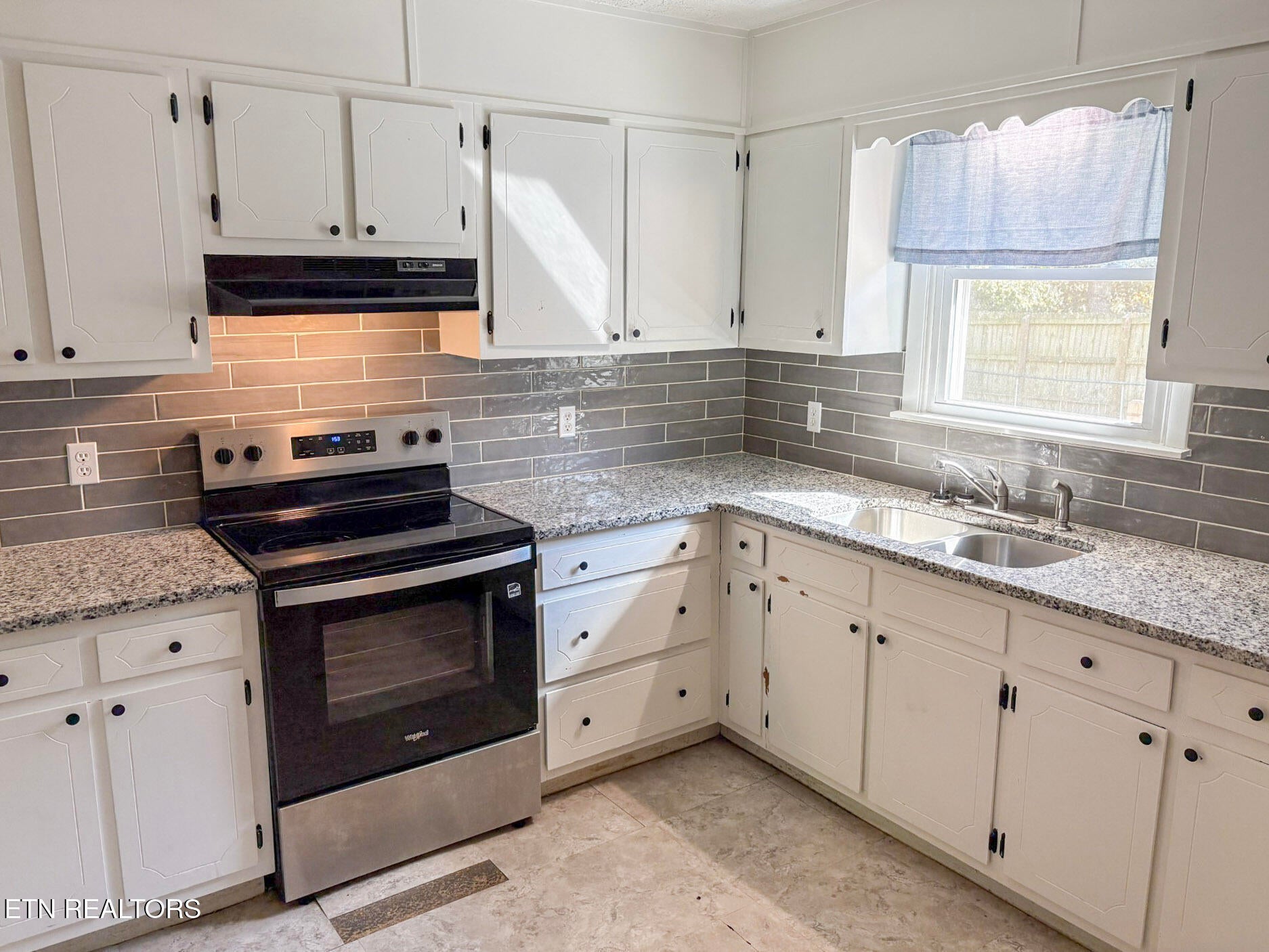 2107 Whitehorse Drive