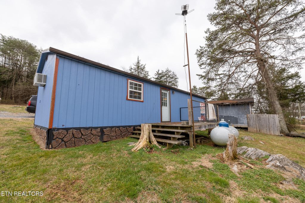 Photo of 833825 Elder Lane, Kodak, TN 37764 (MLS # 1330642)