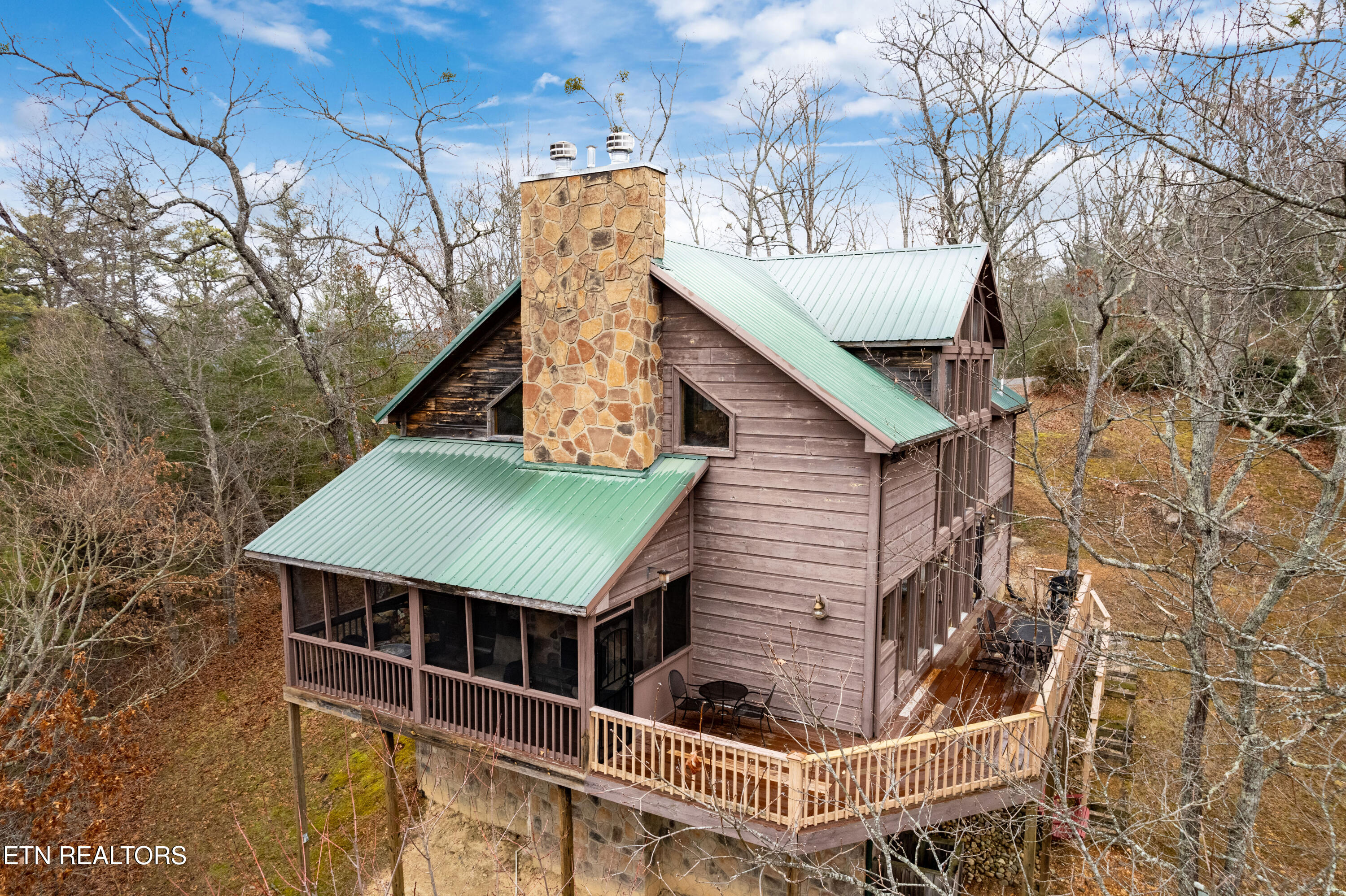 504 Twin Oak Mountain Lane