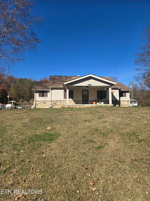 Photo of 152 Batley Loop Rd, Clinton, TN 37716 (MLS # 1321762)