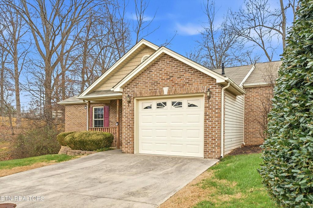 Photo of 8026 Pepperdine Way, Knoxville, TN 37923 (MLS # 1324875)