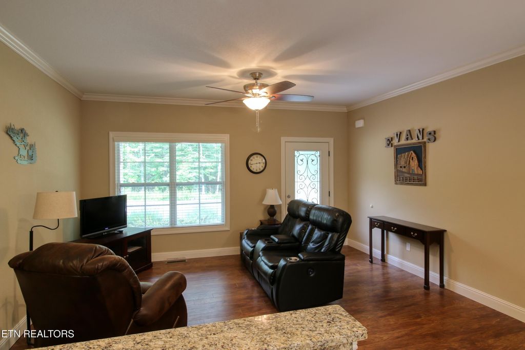 Photo of 450 Beachwood Drive, Crossville, TN 38558 (MLS # 1334259)