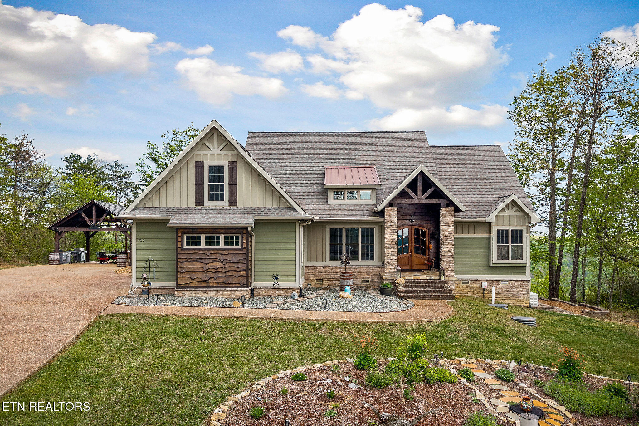 795 EASTRIDGE PASS