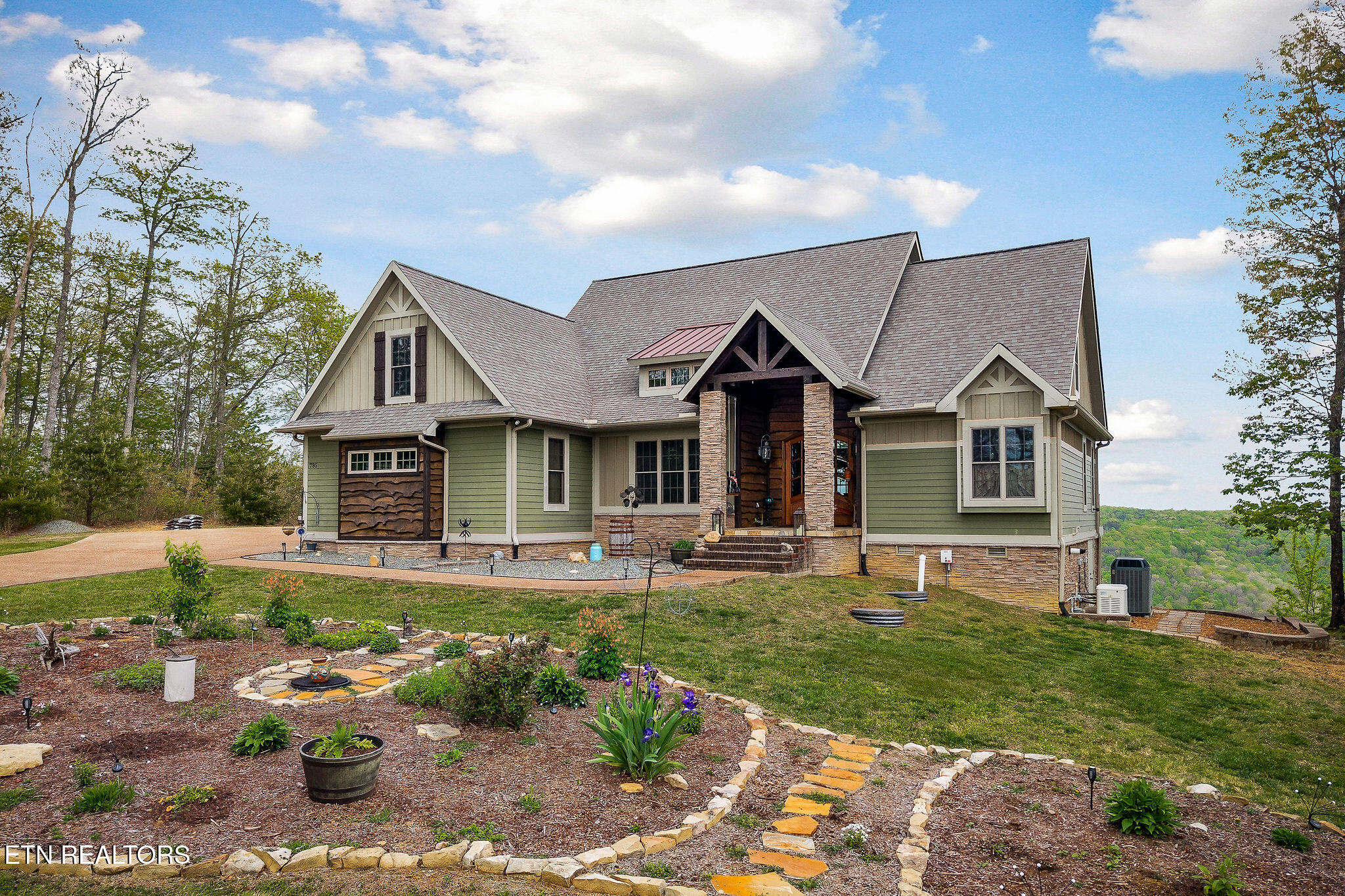 795 EASTRIDGE PASS