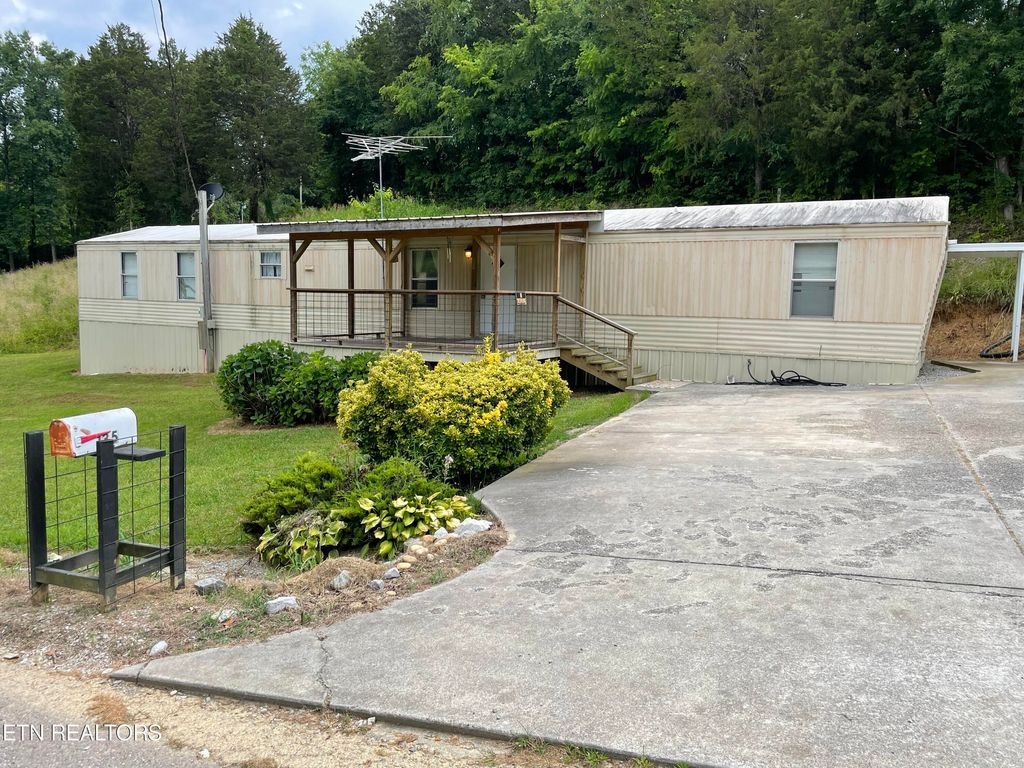 Photo of 135 Cedar Lane, Vonore, TN 37885 (MLS # 1266682)