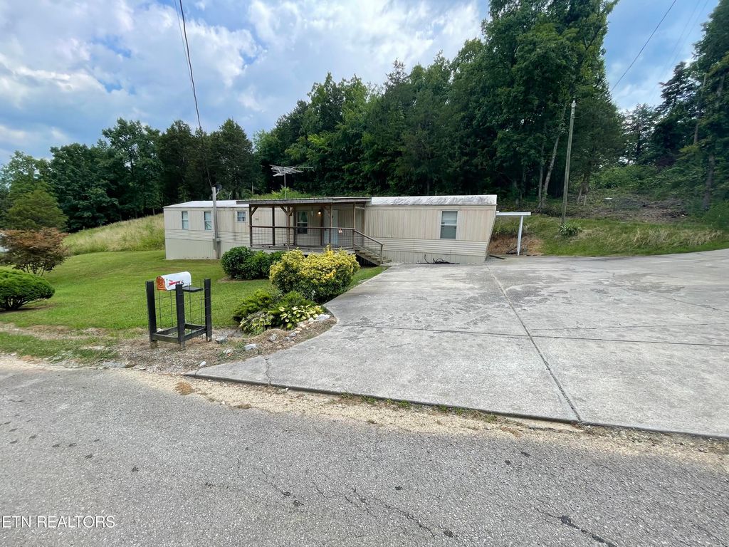 Photo of 135 Cedar Lane, Vonore, TN 37885 (MLS # 1266682)