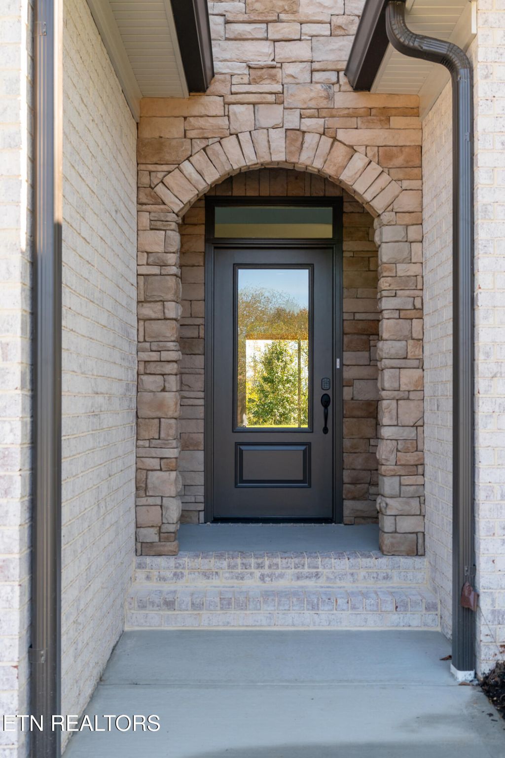 Photo of 2030 Cherokee Drive, Maryville, TN 37801 (MLS # 1306813)