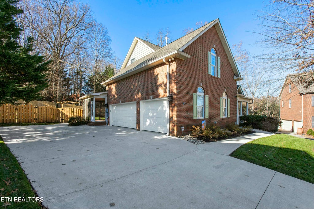 Photo of 9226 Mira Vista Lane, Knoxville, TN 37922 (MLS # 1285573)