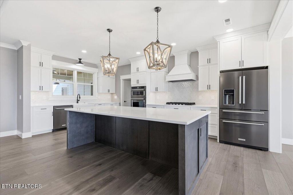 Photo of 124 Kellys View Drive, Greenback, TN 37742 (MLS # 1322193)