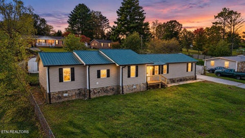 Photo of 188 Old Middlesboro Highway 188 Hwy, LaFollette, TN 37766 (MLS # 1359545)