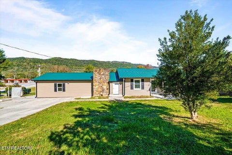 Tiny photo for 188 Old Middlesboro Highway 188 Hwy, LaFollette, TN 37766 (MLS # 1359545)