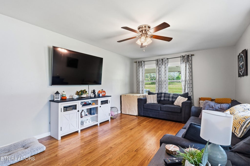 Photo of 191 Horseshoe Drive, Cookeville, TN 38506 (MLS # 1354207)