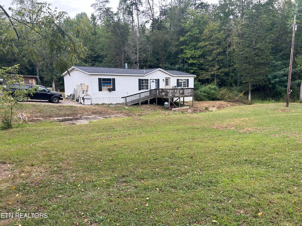 Photo of 112 Hickory Grove Loop, Madisonville, TN 37354 (MLS # 1277066)