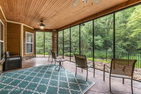 Tiny photo for 106 Sunshine Way, Townsend, TN 37882 (MLS # 1346218)