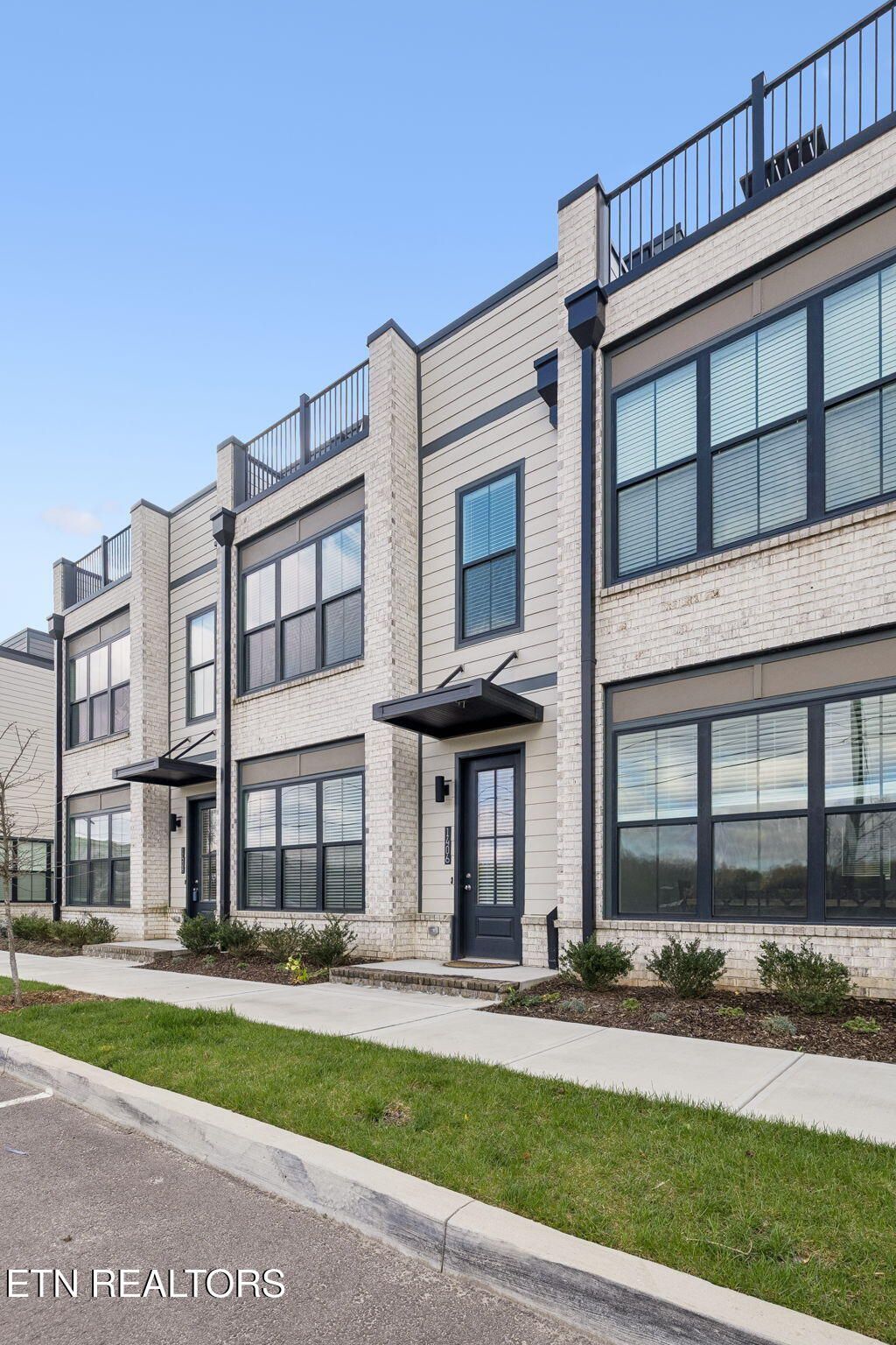 Photo of 1406 Island Home Ave, Knoxville, TN 37920 (MLS # 1333304)