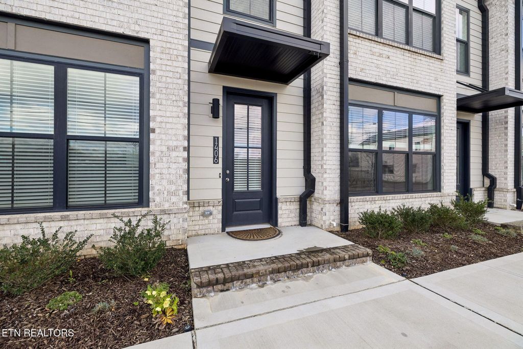 Photo of 1406 Island Home Ave, Knoxville, TN 37920 (MLS # 1333304)