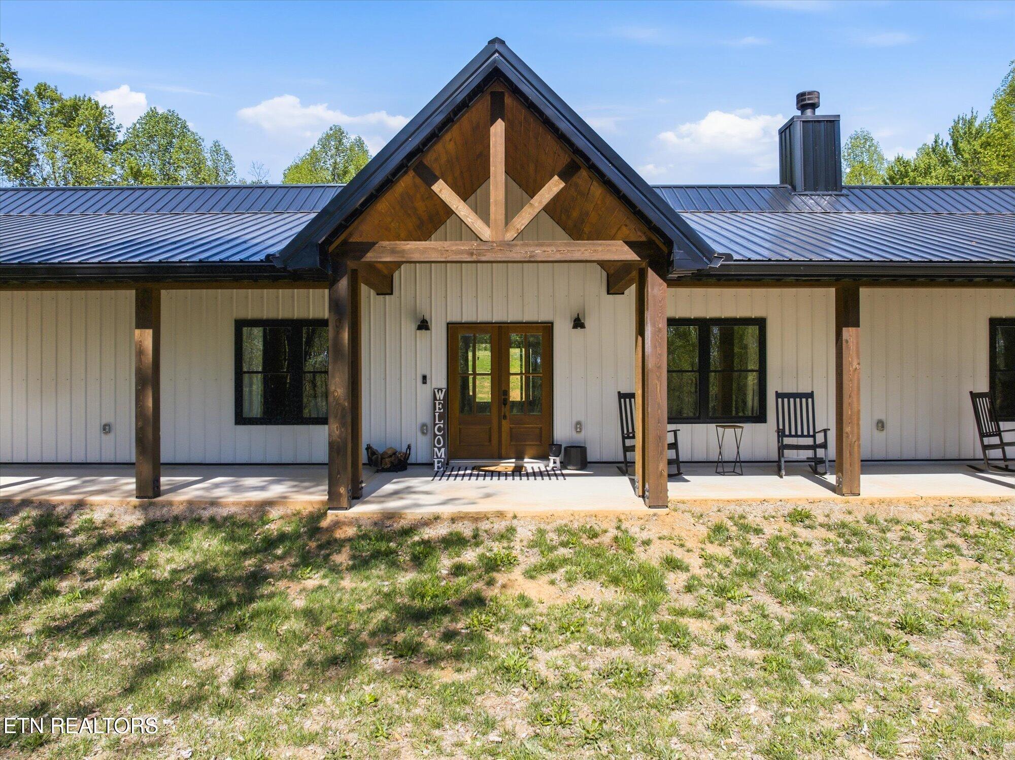 8212 Barker Rd
