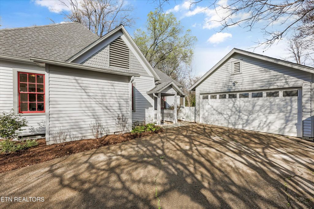 Photo of 5817 Toole Drive, Knoxville, TN 37919 (MLS # 1332987)