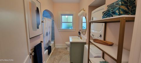 Tiny photo for 318 E Meeting St, Dandridge, TN 37725 (MLS # 1326908)