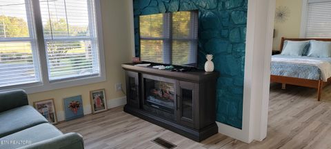 Tiny photo for 318 E Meeting St, Dandridge, TN 37725 (MLS # 1326908)