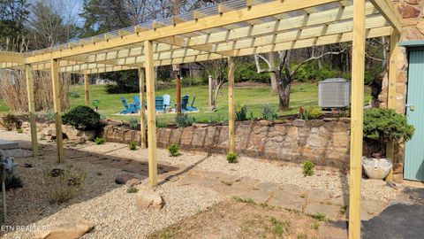 Tiny photo for 318 E Meeting St, Dandridge, TN 37725 (MLS # 1326908)