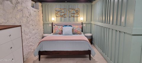 Tiny photo for 318 E Meeting St, Dandridge, TN 37725 (MLS # 1326908)