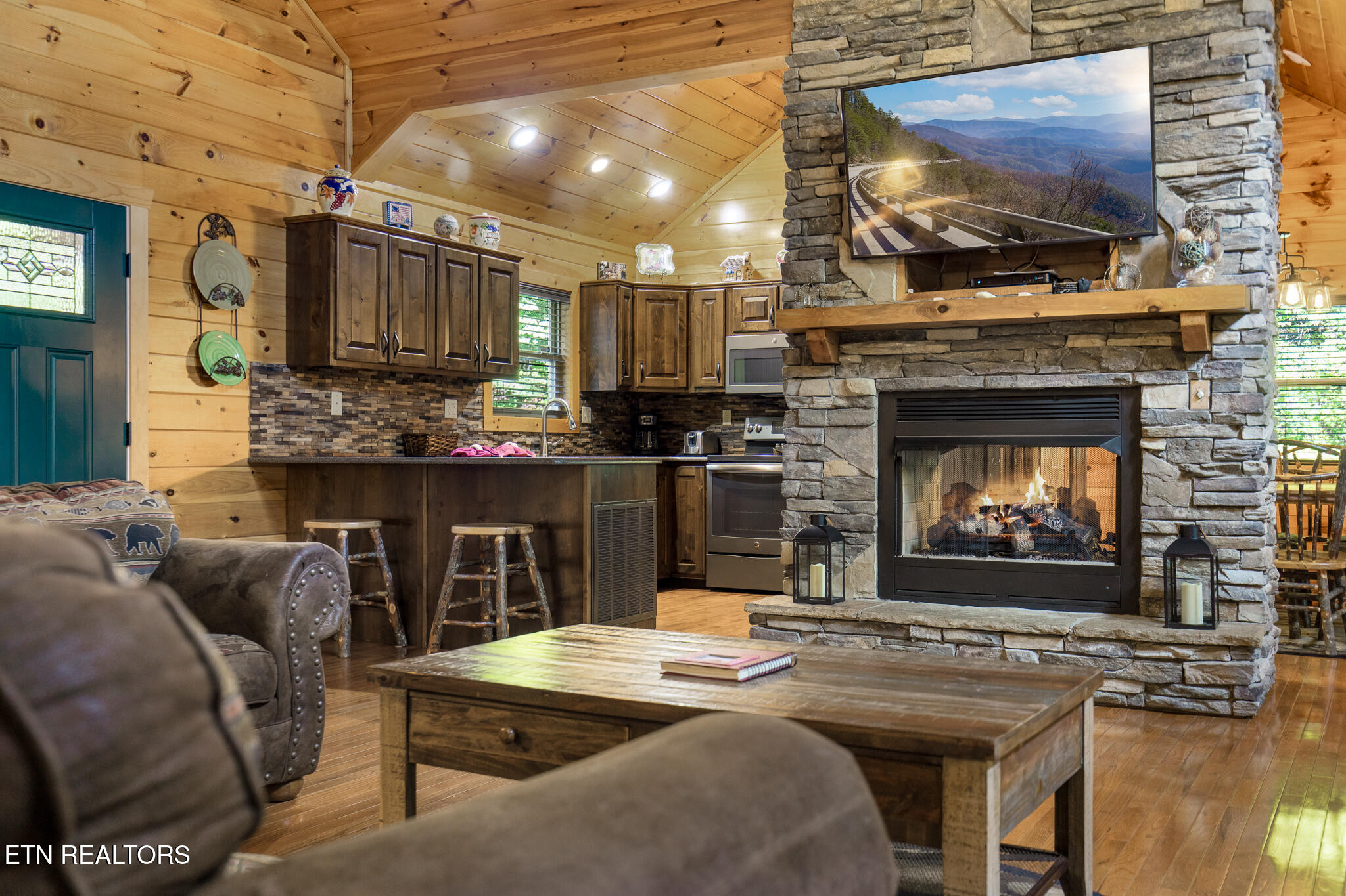2471 Cove Mountain Lane