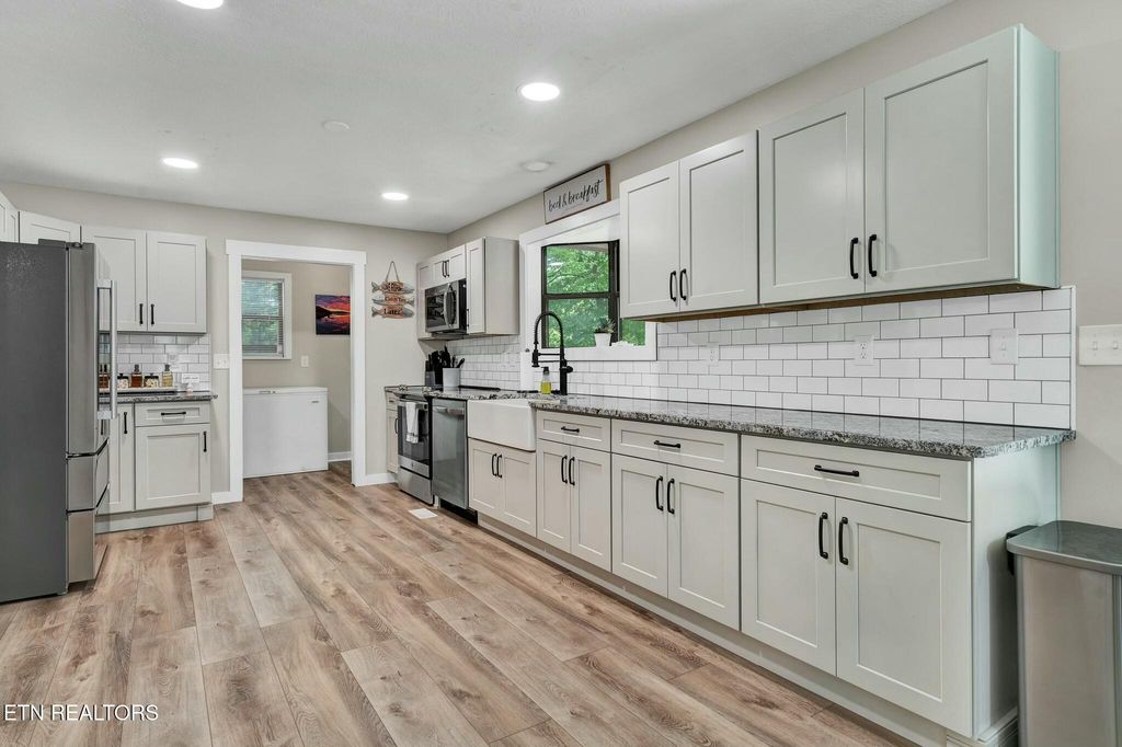 Photo of 198 Amy Tr, Spring City, TN 37381 (MLS # 1295731)