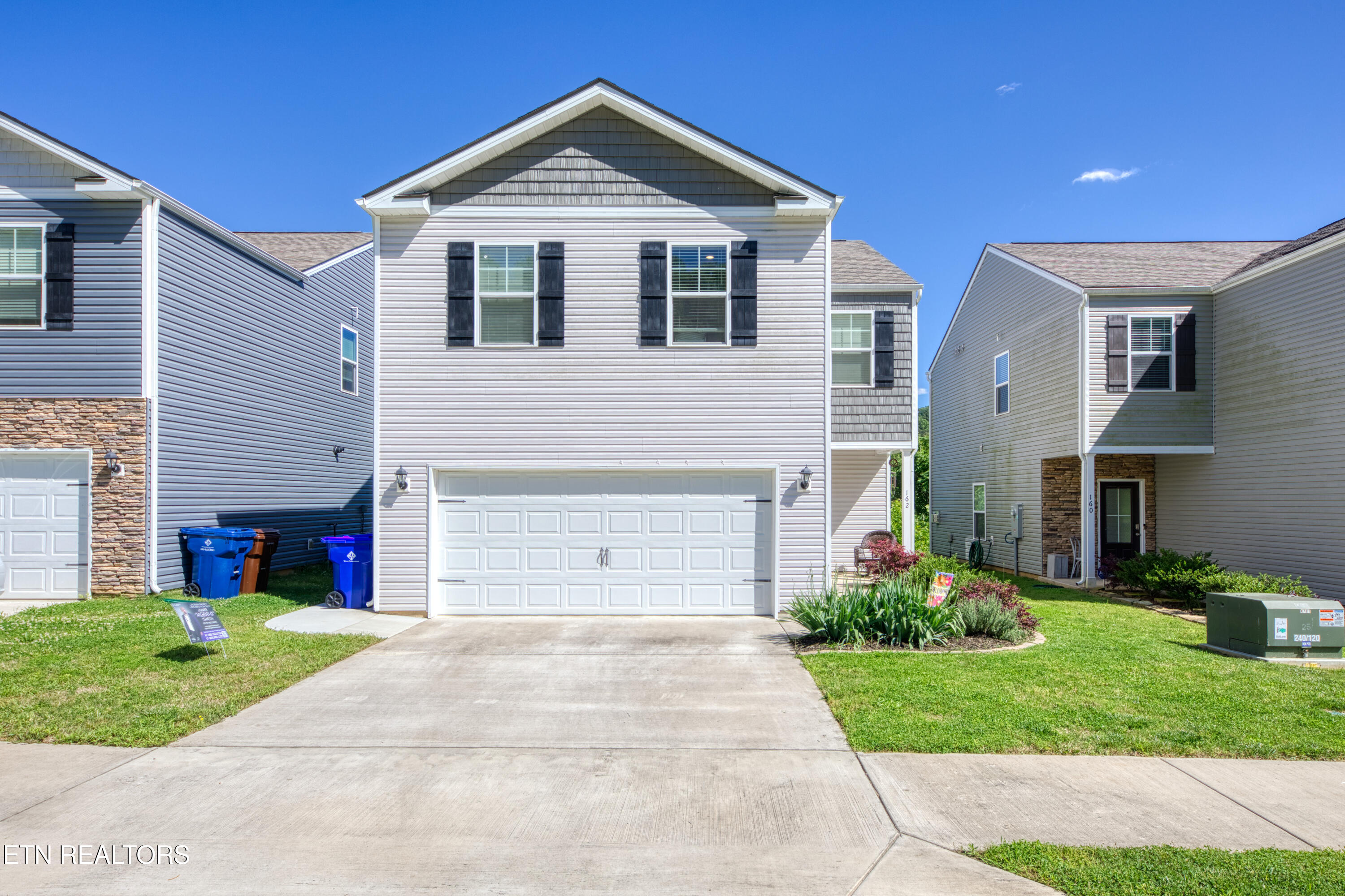 162 Harbour Pointe Lane