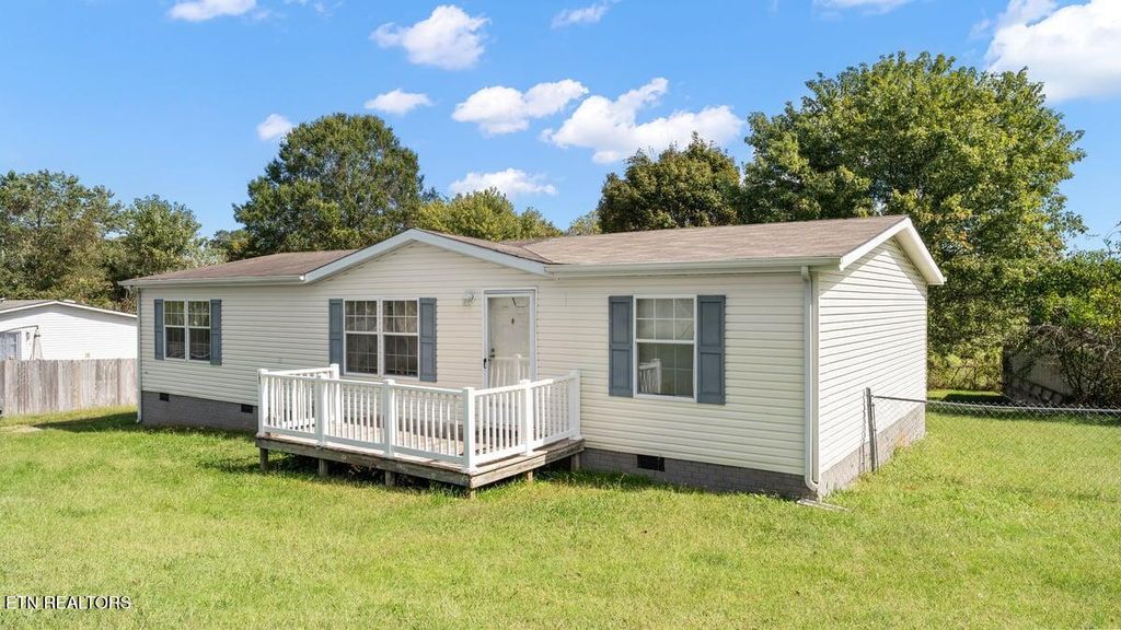 Photo of 816 Fair St, Sweetwater, TN 37874 (MLS # 1317385)