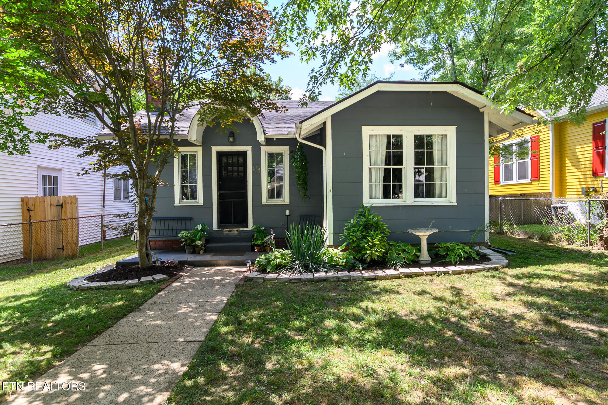 Photo 1 of 30 — 614 Radford Place, Knoxville, TN 37917