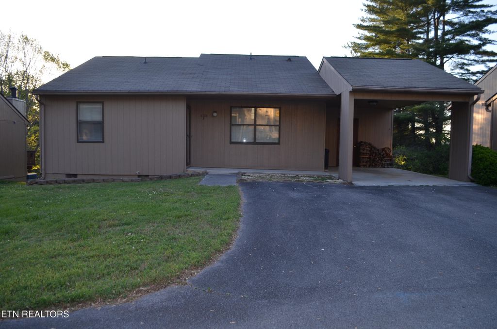 Photo of 8709 Olde Colony Tr #3, Knoxville, TN 37923 (MLS # 1337498)