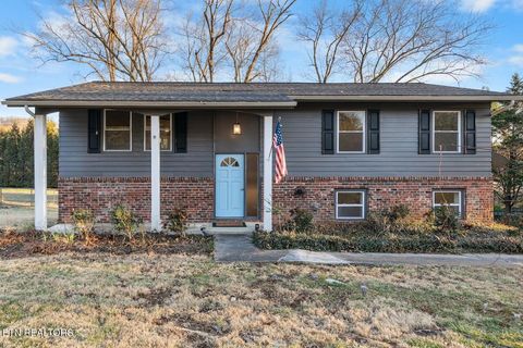 Photo of 104 Macon Lane, Oak Ridge, TN 37830 (MLS # 1329532)